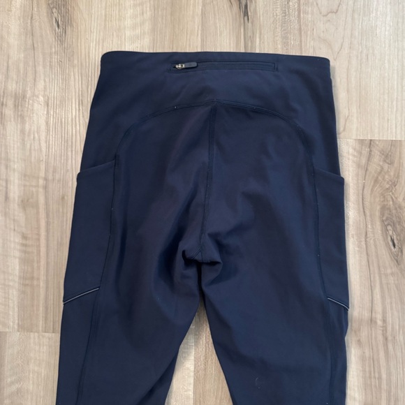$118 Lululemon Navy Blue High-Waisted Leggings - Picture 5 of 6